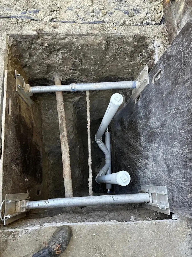 Experienced plumber completing Gas Line Repair work in Wilkshire Hills